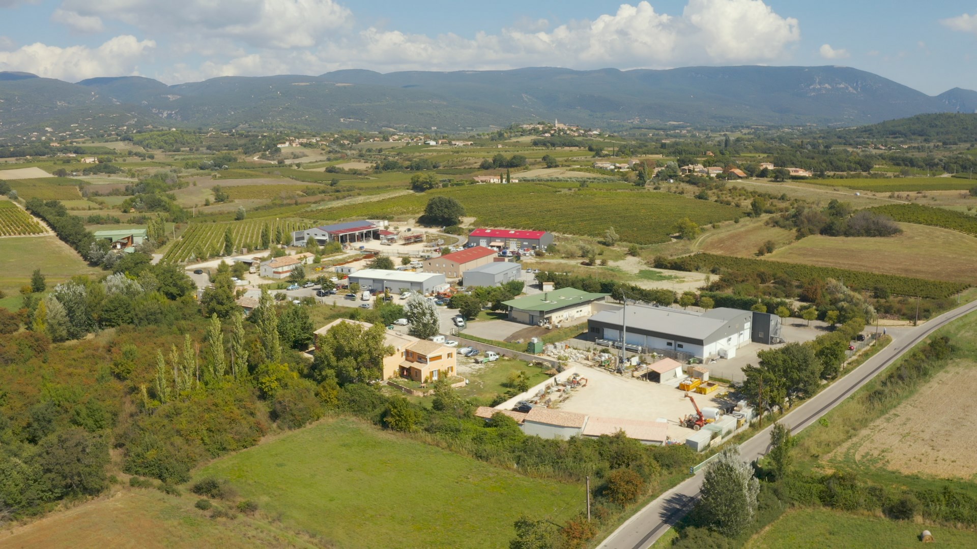 ZA de Triquefauts – St-Saturnin-la╠ês-Apt 1 – @Pyramide BD ZA de Triquefauts